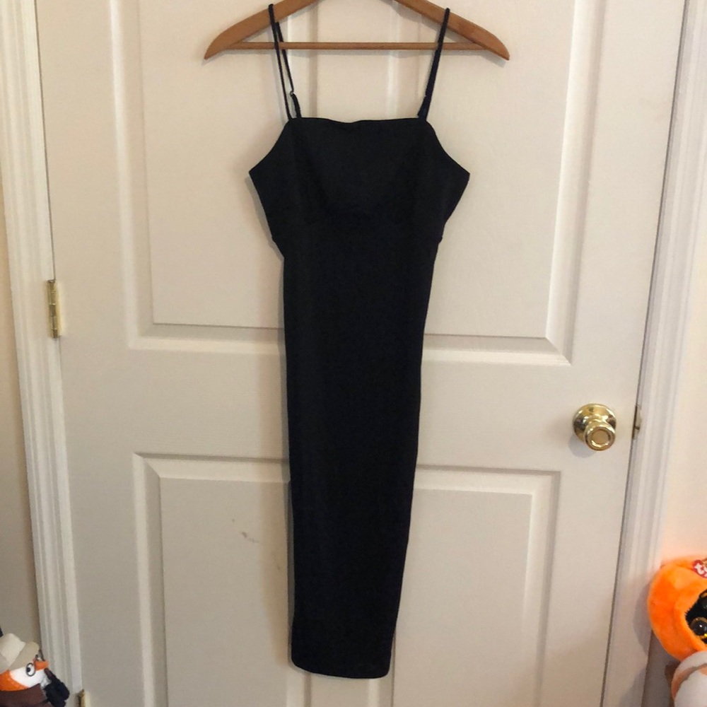 🌺3 for $10🌺 Forever 21 spaghetti strap mid length black dress